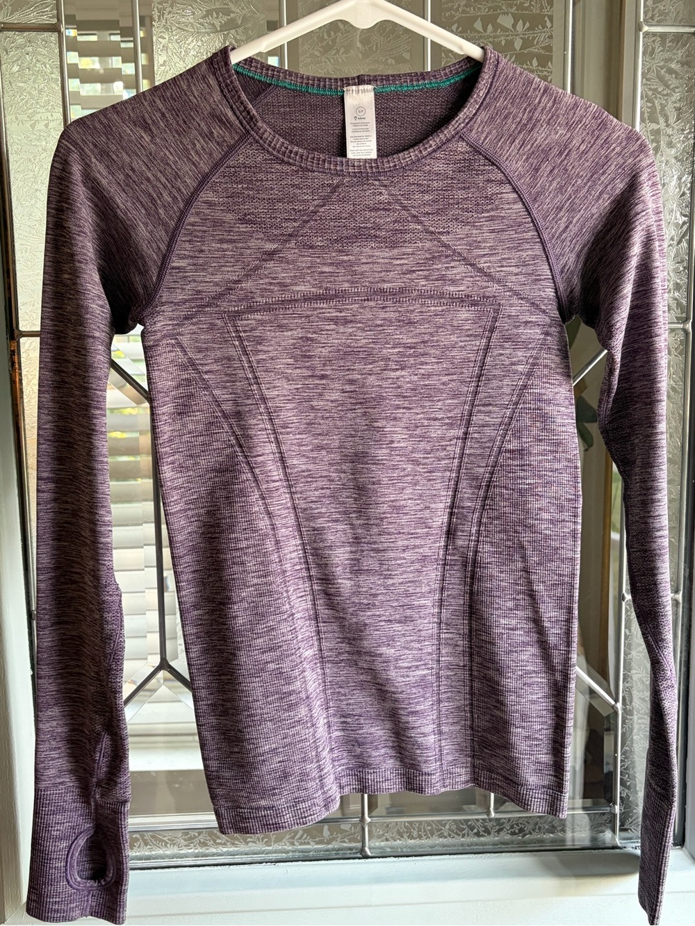 69. Girls’ Size Small IVIVVA Heathered Purple Swiftly